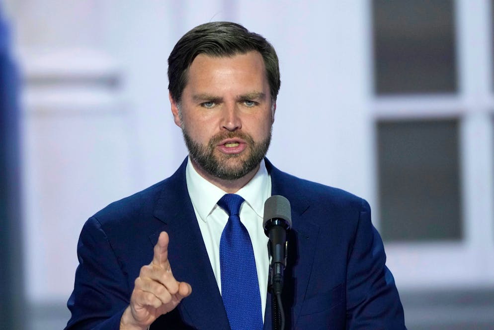 Les propos de J.D. Vance ressurgissent alors que le droit à l'avortement est l'un des chevaux de bataille des démocrates pour la présidentielle, un scrutin au cours duquel le vote de femmes sera crucial.