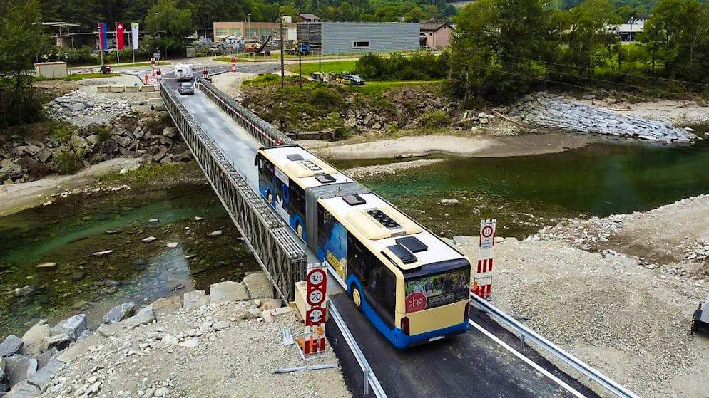 Replacement bridge in the Maggia Valley is open to all - Gallery. Clear road for buses: the Visletto bridge is open again.