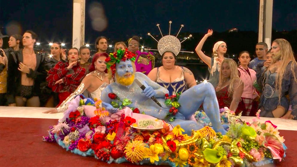 Polémique. Philippe Katerine: «Je demande pardon si j'ai offensé les Chrétiens du monde»