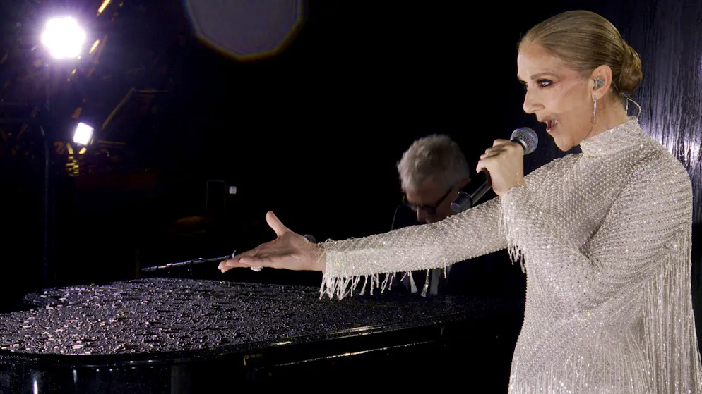 Spectacular comeback at the Olympics. Shortly before midnight, Céline Dion finds her voice again