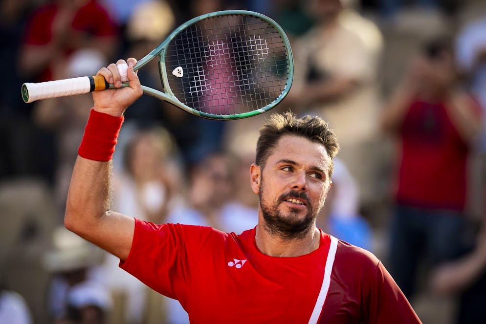 Wawrinka avanza al secondo turno.