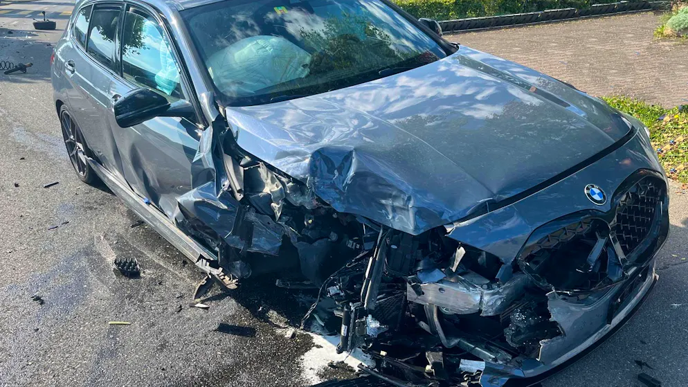 Accident in Emmen LU. BMW crashes into two cars - six injured
