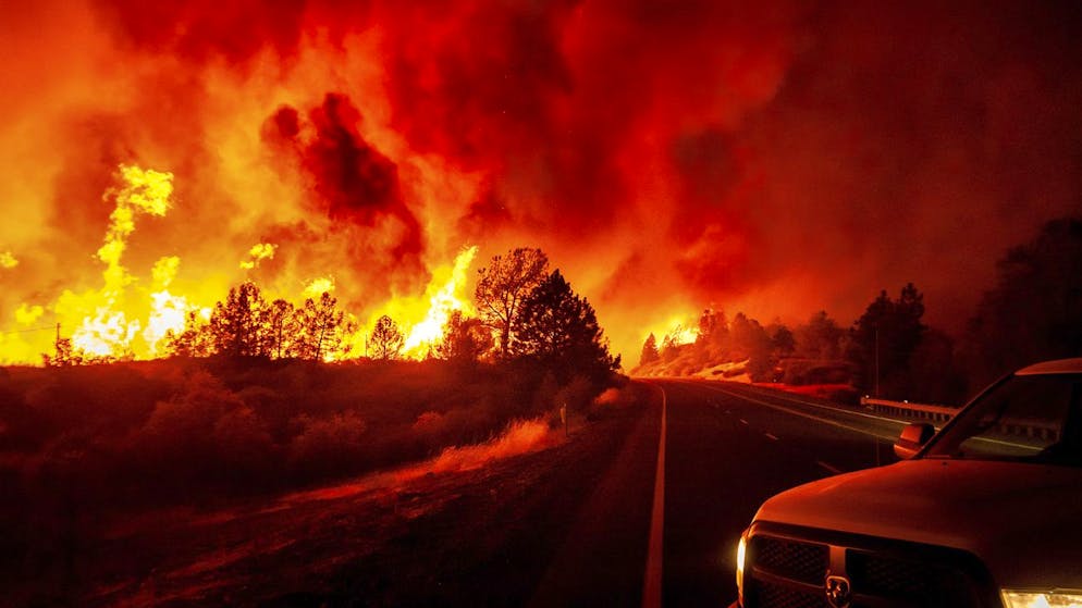 Northern California. Huge forest fire destroys dozens of homes