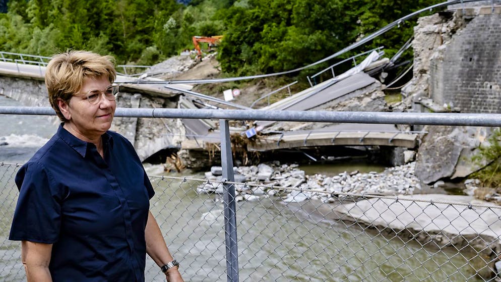 Nonostante un anno da presidente della Confederazione intenso, Viola Amherd (nella foto d'archivio davanti al ponte di Visletto distrutto dall'ondata di maltempo in Vallemaggia) non ha nessuna intenzione di lasciare il Consiglio federale.