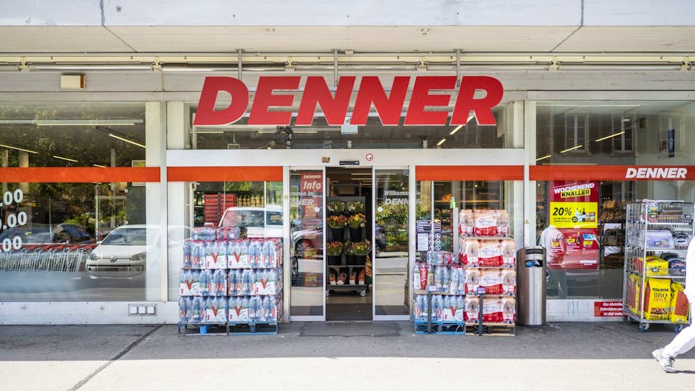 Rangelei in Uzwil SG. Frau versteckt Waren an der Denner-Kasse – 6 Monate Haft