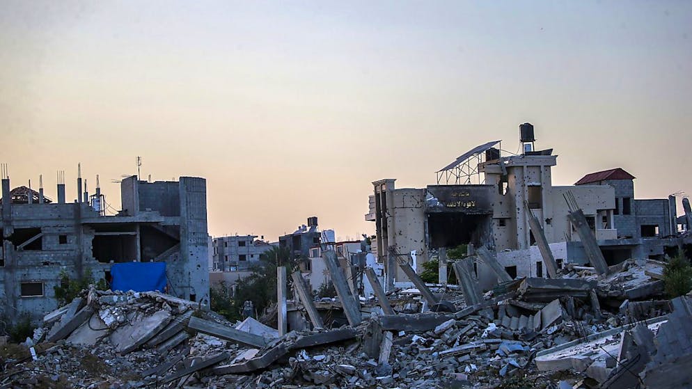 La distruzione dopo l'operazione militare israeliana lanciata il 22 luglio a  Khan Younis, nel sud della Striscia di Gaza (foto d'archivio)