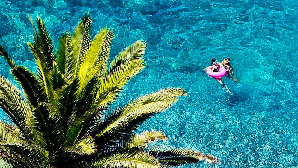 Le vacanze sono sacre: gli svizzeri non vogliono rinunciarvi nonostante abbiano meno soldi. (immagine a tema)