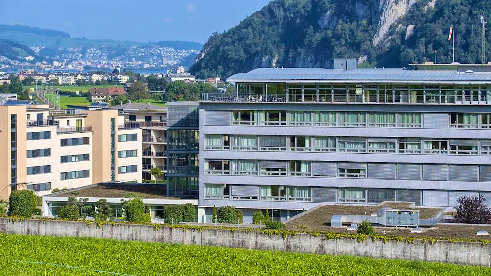 The Nidwalden Hospital in Stans with the main building constructed in 1964. (Archive photo)