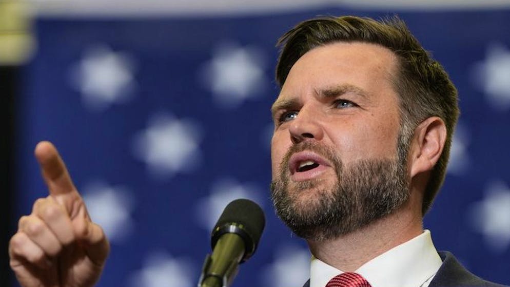 Course à la Maison Blanche. «Un sale coup politique» : le colistier de Trump s'en prend à Kamala Harris