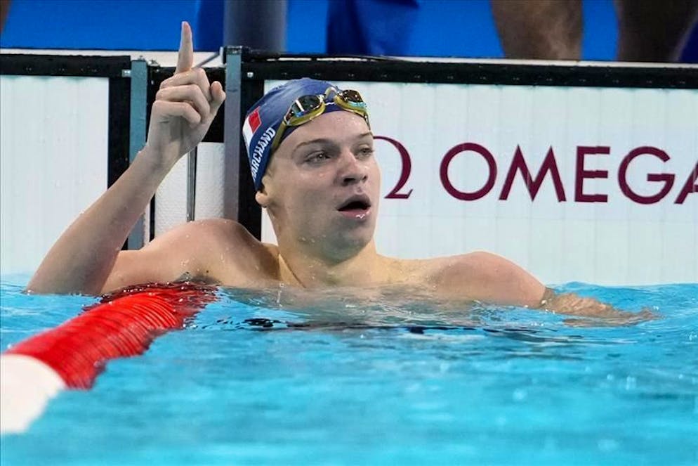 Léon Marchand incredibile.