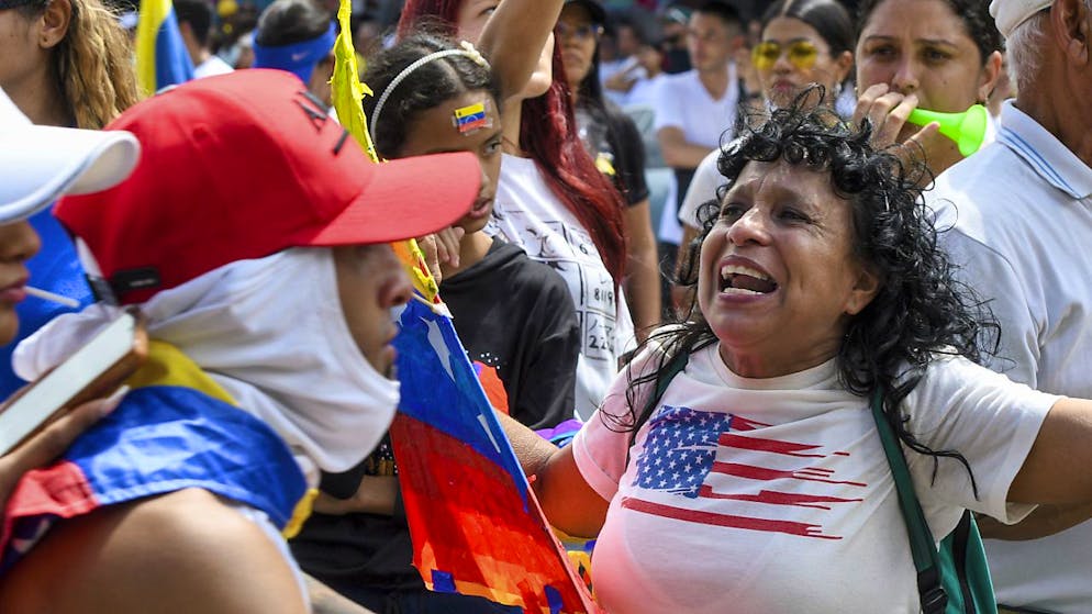 Le proteste con la rielezione di Nicolas Maduro in Venezuela.