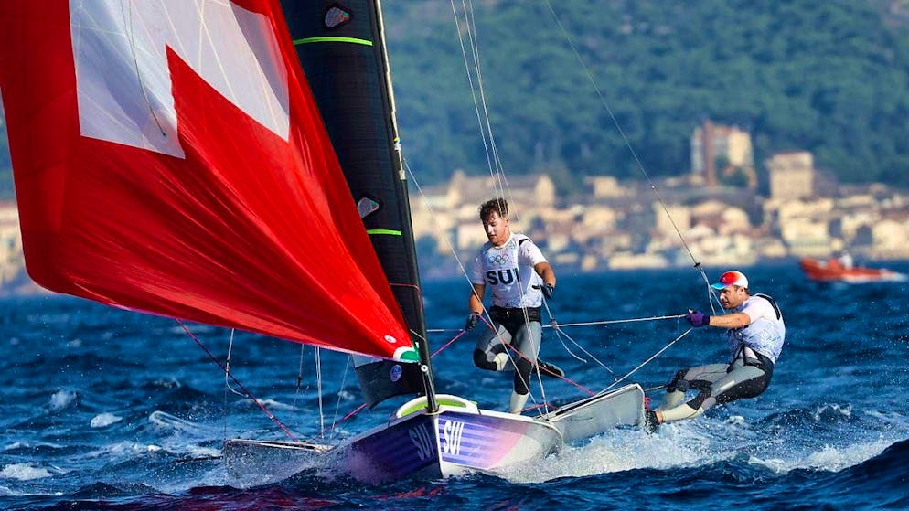For Sébastien Schneiter and Arno de Planta, the intermediate classification is also up and down in difficult wind conditions