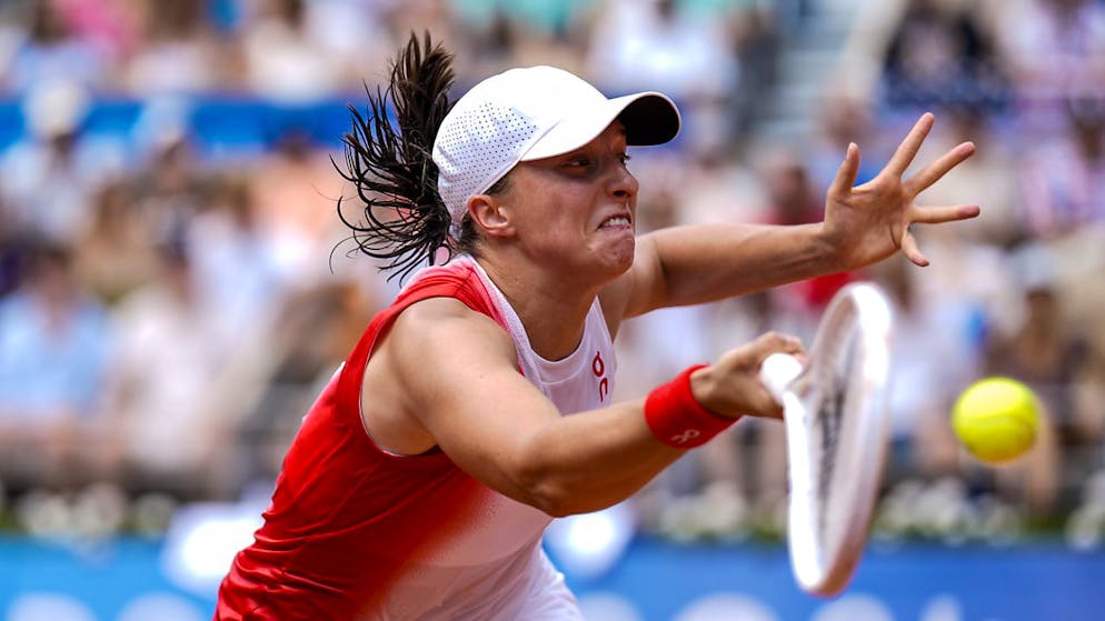 Iga Swiatek muss sich in Roland Garros nach 25 gewonnenen Einzeln wieder geschlagen geben.
