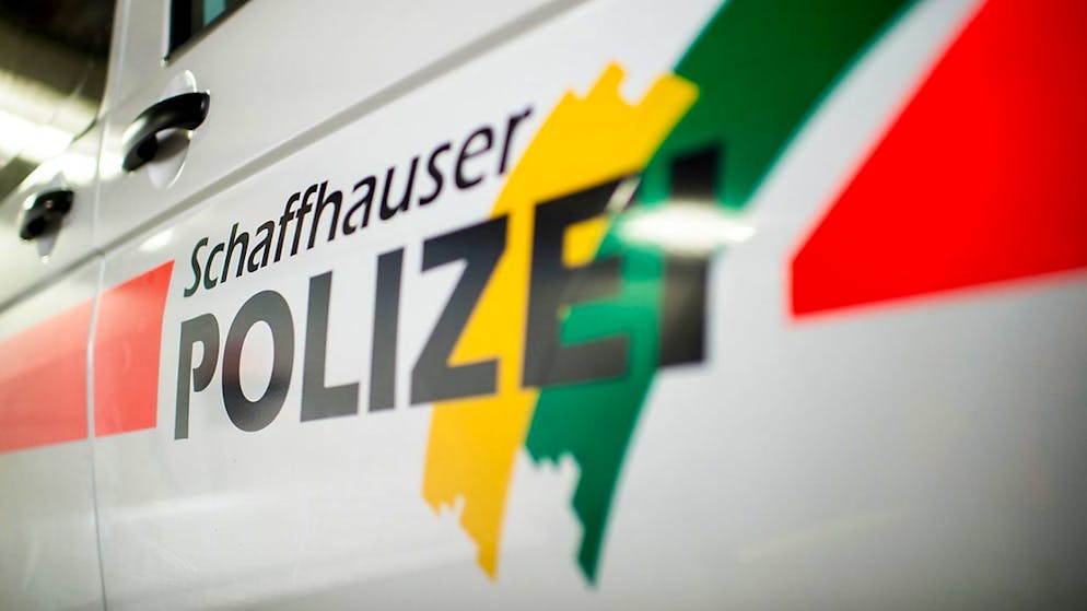 Die Schaffhauser Polizei ist wegen eines Unwetters rund 50 Mal angerufen worden. (Symbolbild)