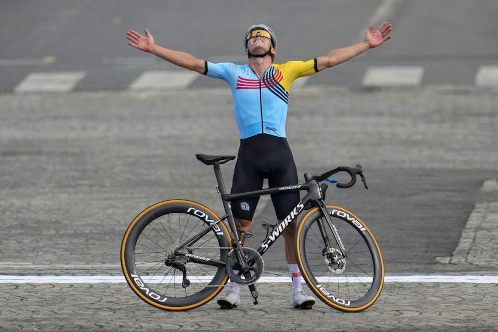 Il belga Remco Evenepoel si riconferma comapione olimpico, la sua gara è stata davvero strepitosa.