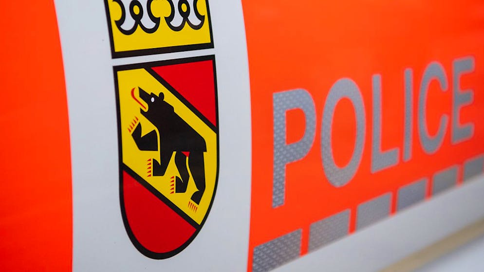 Schluss hiess es vorerst für einen Sprayer in Bern, nachdem dieser sich bei der Flucht vor der Polizei beim Sprung über eine Mauer schwer verletzt hatte. (Archivbild)