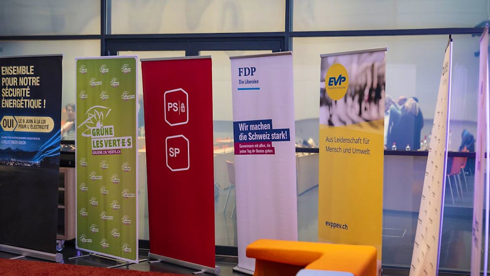 Amore e politica vanno a braccetto, soprattutto ai poli. (immagine d'illustrazione)