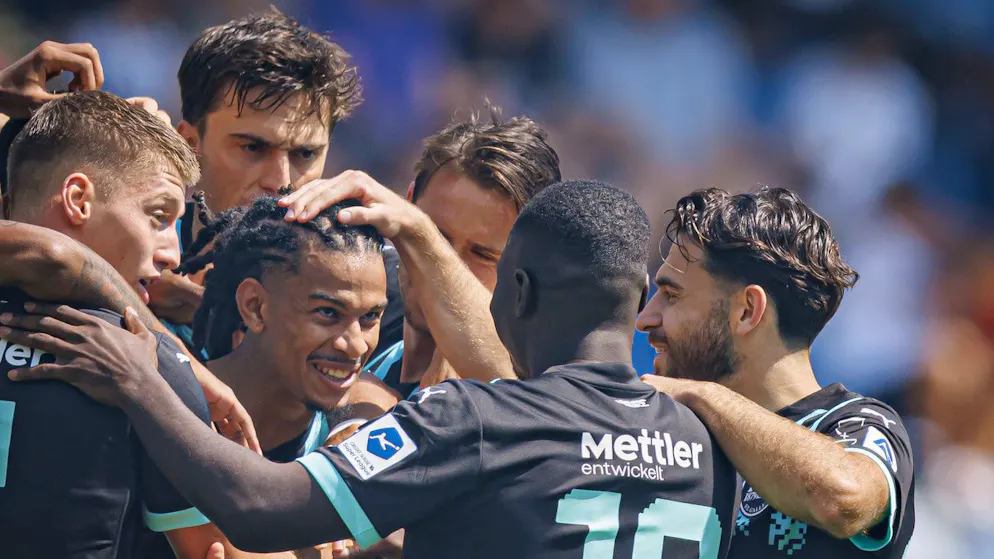 7 Tore bei Zitterpartie. Traum-Volley, Eigentor und Doppelschlag – St.Gallen gewinnt Wahnsinns-Spektakel