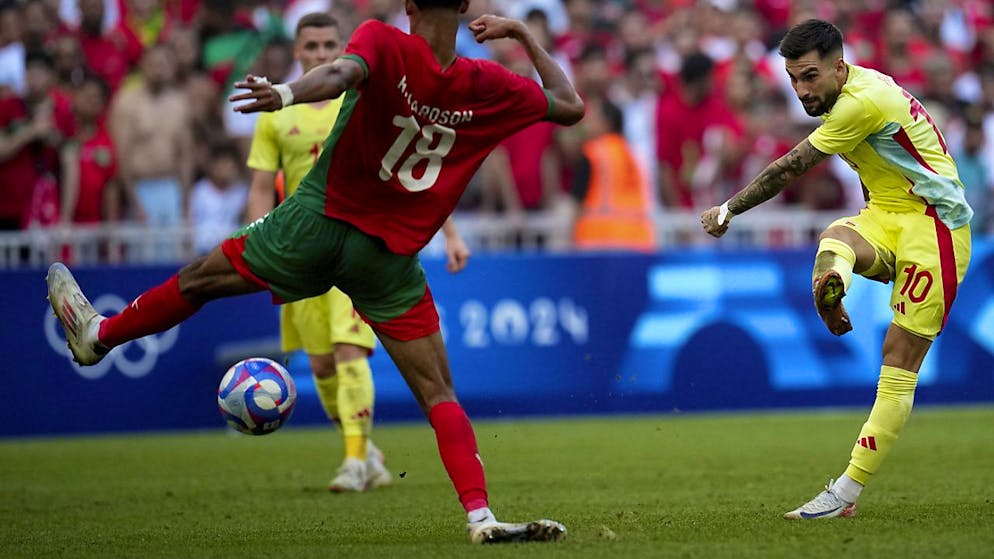 Spanien (Alex Baena) dreht gegen Marokko in der zweiten Halbzeit einen Rückstand und zieht in den Olympiafinal ein