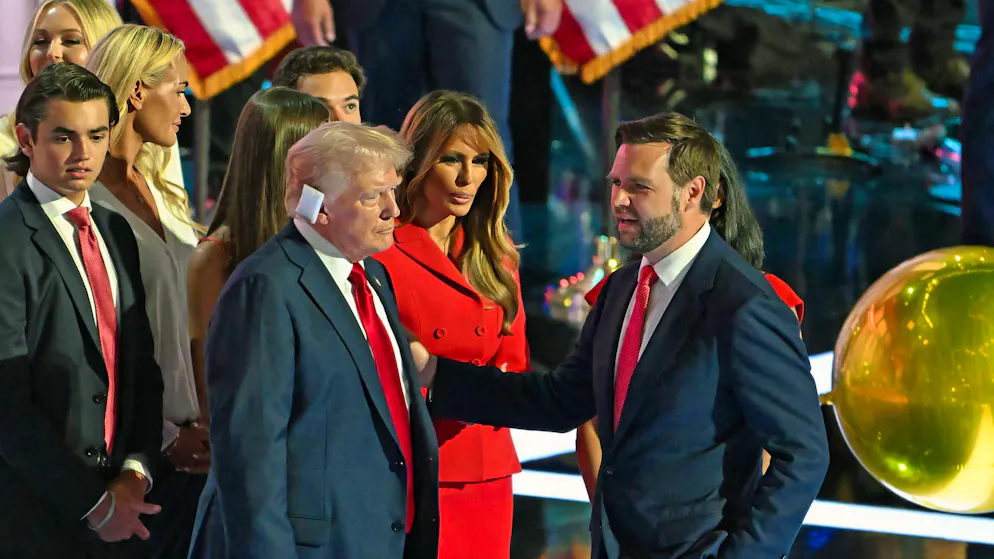 Flsche Wahl? «JD» Vance (rechts) mit Donald Trump (mit Ohr-Pflaster) am 19. Juli in Milwaukee, Wisconsin.