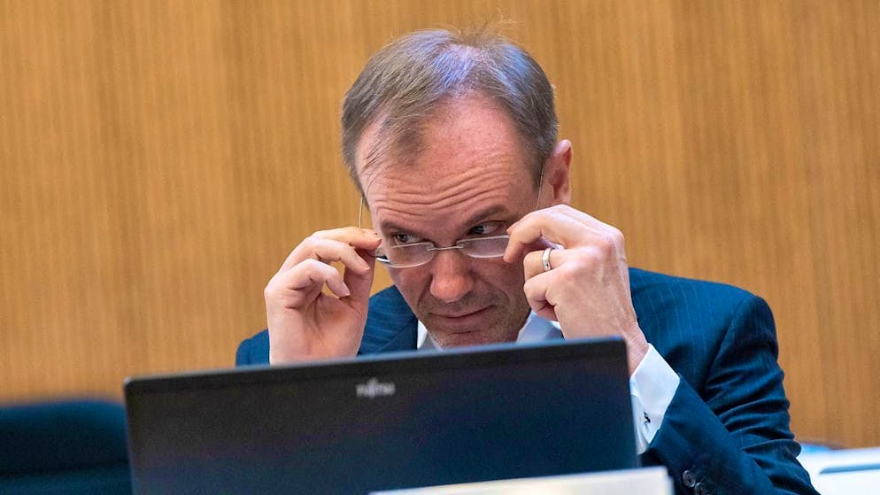 The former Wirecard CEO Markus Braun, together with a gang, is alleged to have falsified Wirecard's balance sheets and defrauded lending banks of 3.1 billion euros. Two other newly indicted board members, however, are not alleged to have been involved in the fraud. (archive picture)