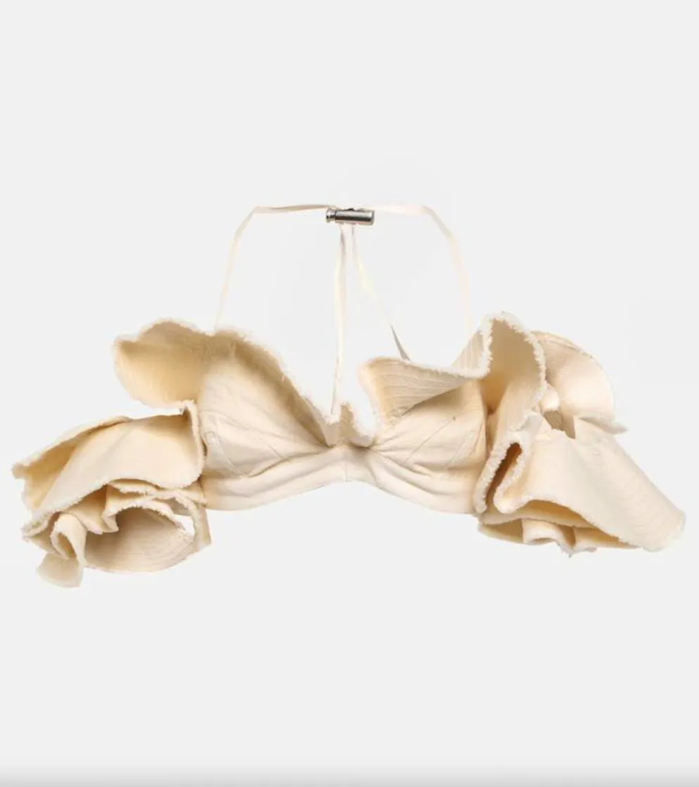 Fashion trend in summer 2024: 3D tops. Short top "La Brassière Artichaut" made of cotton by Jacquemus for 713 francs, via Mytheresa.