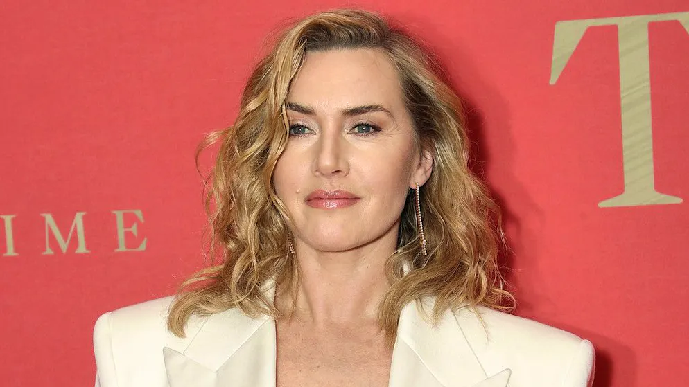 Cinema. Sul set Kate Winslet si rifiuta di coprire i «rotolini della pancia»: «Non voglio apparire perfetta sullo schermo»