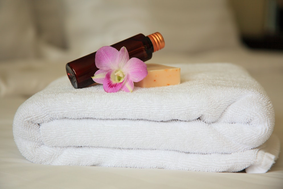 Guests often leave their hotel rooms. Sometimes the bathroom needs to be taken into account, but towels and hygiene or stationery are also popular.