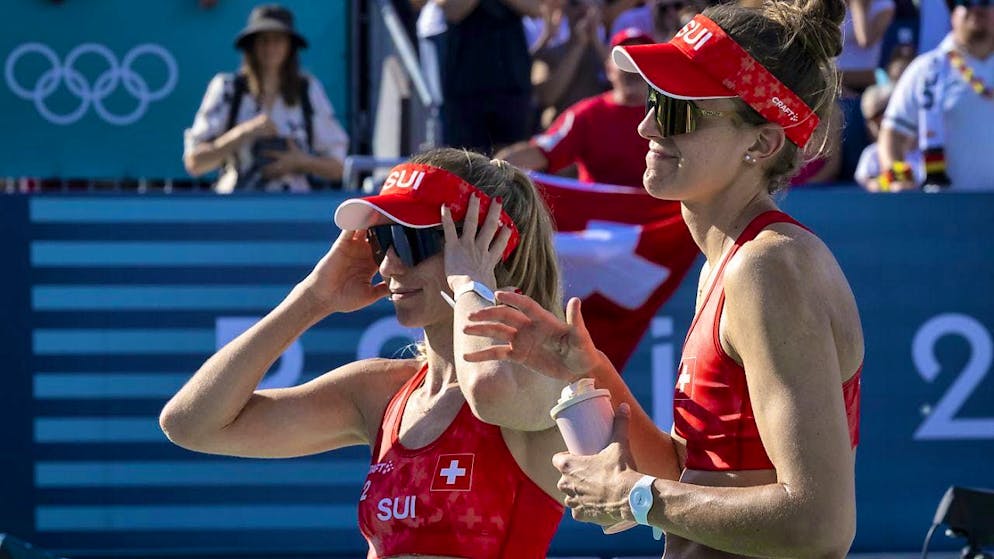 For Nina Brunner (left) and Tanja Hüberli, it's all about regaining their focus for the bronze medal match after losing the semi-final