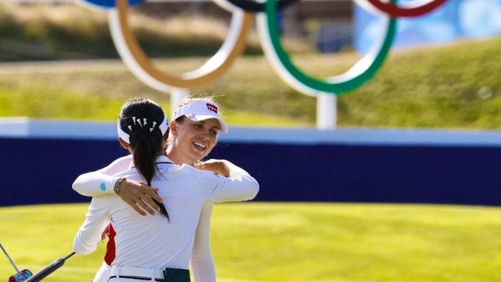 Morgane Métraux still on course for a medal - Gallery. The two leaders supported each other over the 18 holes on Friday