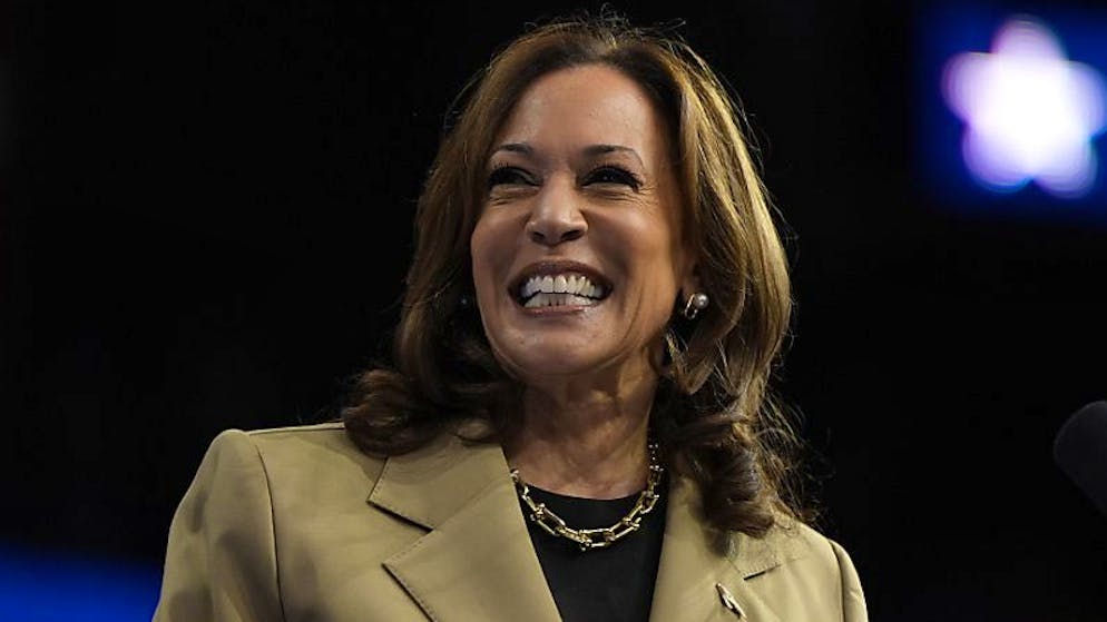 Style. Kamala Harris porte un collier qui fait jaser