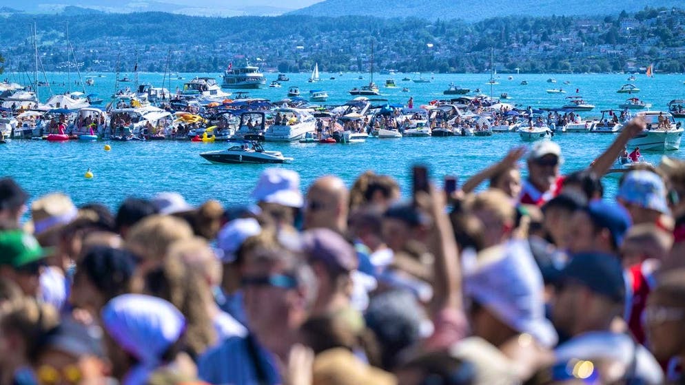 The lake is something of a second party zone during the parade.