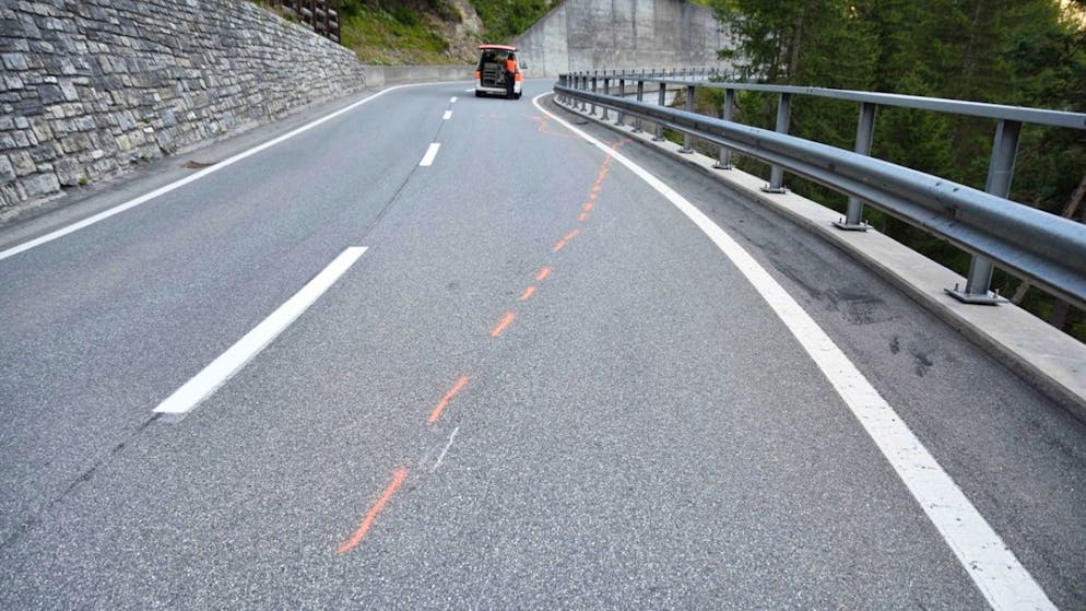 An dieser Stelle in Davos hat sich der Motorradfahrer bei einem Selbstunfall mittelschwer verletzt.