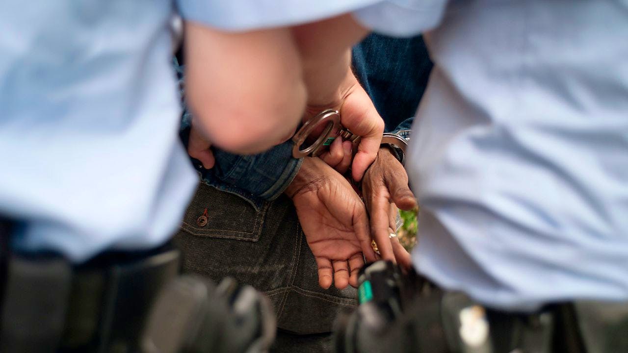 Diebstahl. 50 gestohlene Handys in Rafz ZH sichergestellt