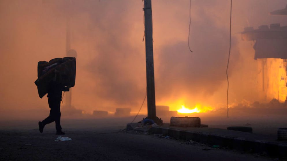 Ordres d'évacuation. Des centaines de Palestiniens fuient dans le sud de Gaza