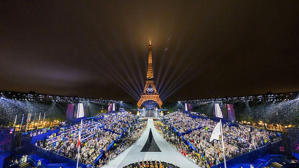 Die Wette von Frankreich und dem IOC ist aufgegangen - Gallery. Grandiose Inszenierung der Pariser Sehenswürdigkeiten: der Eiffelturm bei der Eröffnungsfeiiier