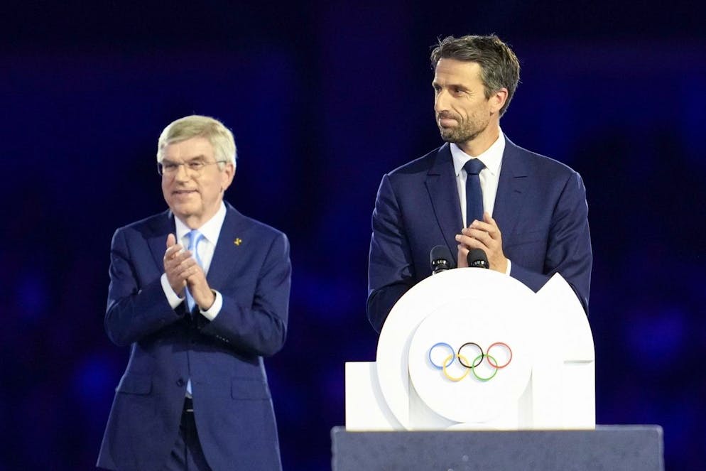 La cerimonia di chiusura di Parigi 2024 in immagini. Tony Estanguet, il presidente di Parigi 2024, e il presidente del CIO Thomas Bach.