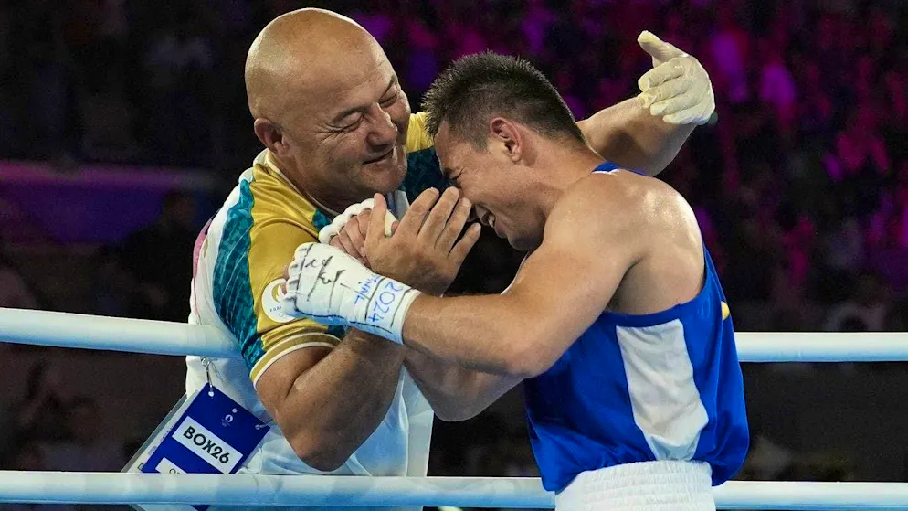 Tulkin Kilichev, trainer of Uzbekistan's boxing champion Hasanboy Dusmatov, suffered cardiac arrest.
