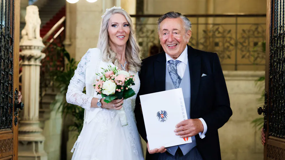 Am 1. Juni 2024 heiratete Richard «Mörtel» Lugner die fast 50 Jahre jüngere Simone Reiländer in Wien. 72 Tage später starb der Bauunternehmer.