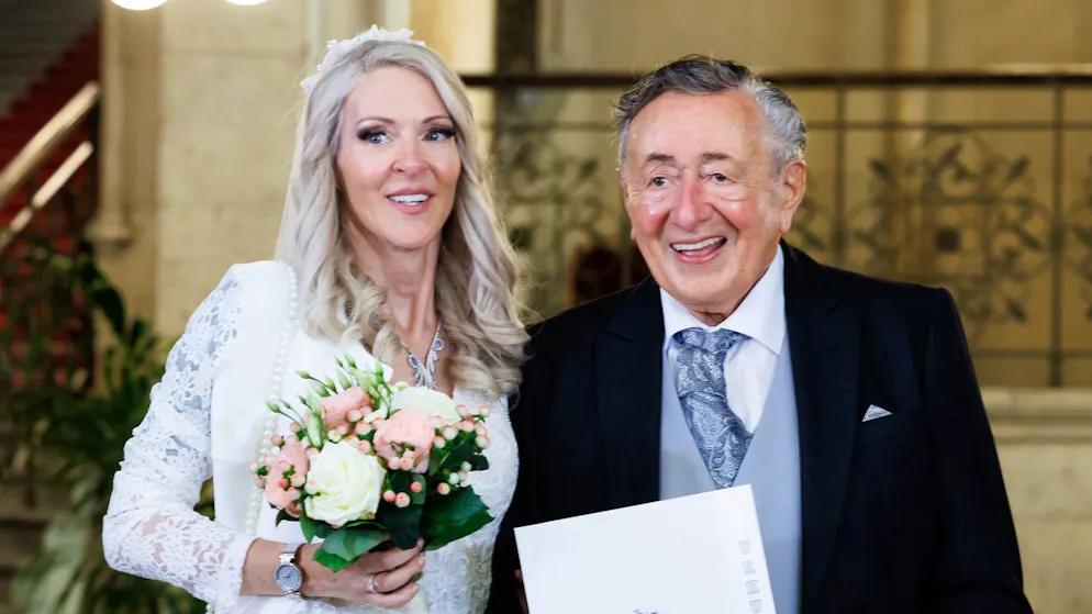 «Bitte nimm kein Viagra». Witwe spricht über Hochzeitsnacht mit Richard Lugner