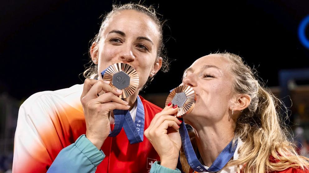 Après leur bronze olympique, Tanja Hüberli et Nina Brunner s’accordent une pause.