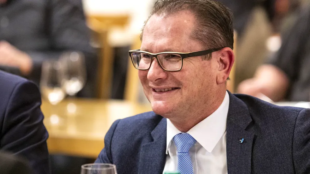 Der Aargauer SVP-Grossrat Rolf Jäggi kassierte nach einem Apéro einen Strafbefehl wegen Trunkenheit am Steuer.