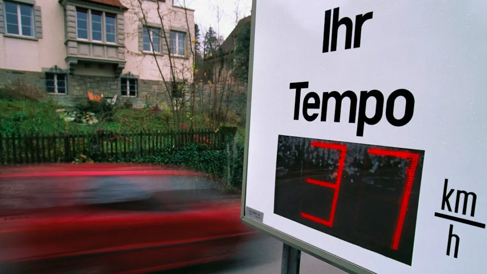 In der Gemeinde Wauwil wird auf Höhe des Schulhauses immer wieder das Tempo überschritten. (Symbolbild)