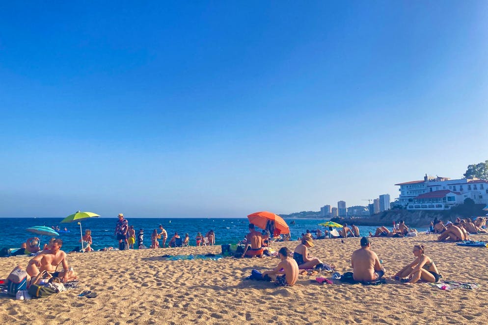 «Der Strand ist weg» – Spaniens Küsten leiden - Gallery. Der «grosse Strand» in Platja d'Aro ist auf den ersten Blick wirklich gross – aber vor 40 oder 50 Jahren war er viel grösser.