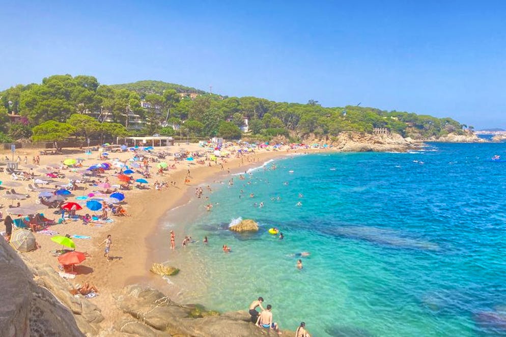 «Der Strand ist weg» – Spaniens Küsten leiden - Gallery. Platja D'Aro in Spanien: Im Ferienparadies schwinden Strände in teils dramatischem Tempo.