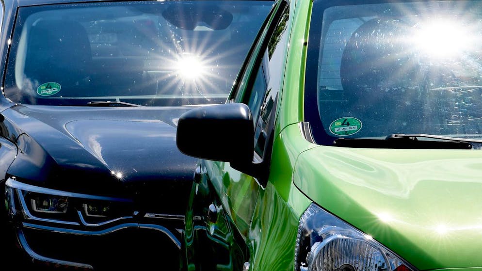 Einige sind richtig gefährlich. Diese 7 Fehler machst du im Sommer beim Autofahren