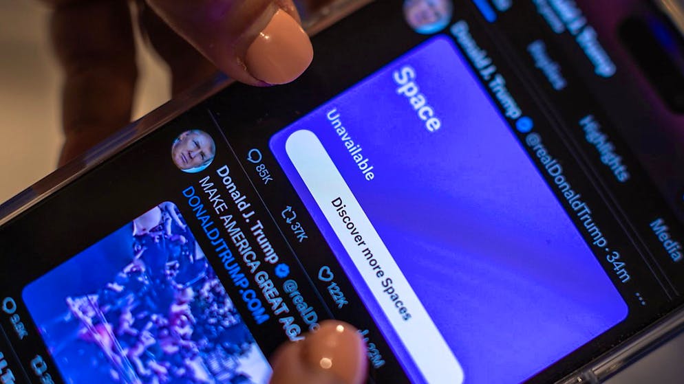 L'intervista in diretta su X è stata ritardata da problemi tecnici causati da quello che Elon Musk ha definito un "massiccio cyberattacco".