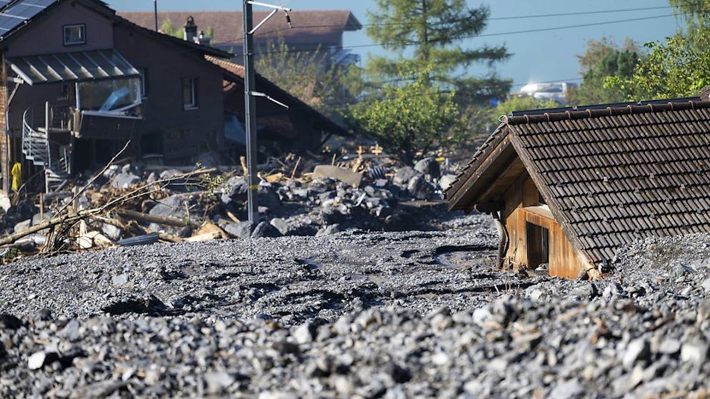 Eine Gerölllawine bedeckt in Brienz BE einen Dorfteil.