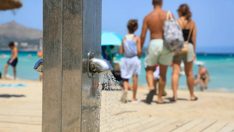 Wassermangel und Trockenheit. Spanien will Strandduschen verbieten
