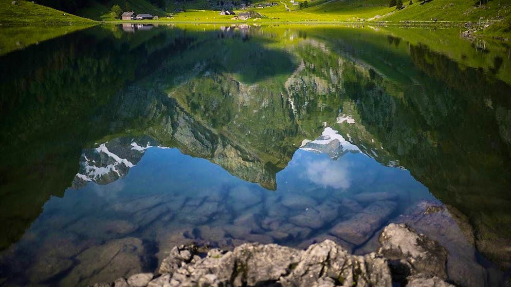 Divers will collect sediments from the Seealpsee for a scientific study. (archive picture)
